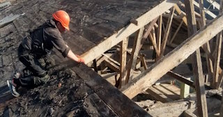 Профессиональный демонтаж стропильной системы от Сварной-Рсв в Ростове от 577 рублей.